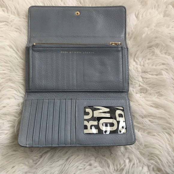 Marc Jacobs Wallet - Picture 3 of 7